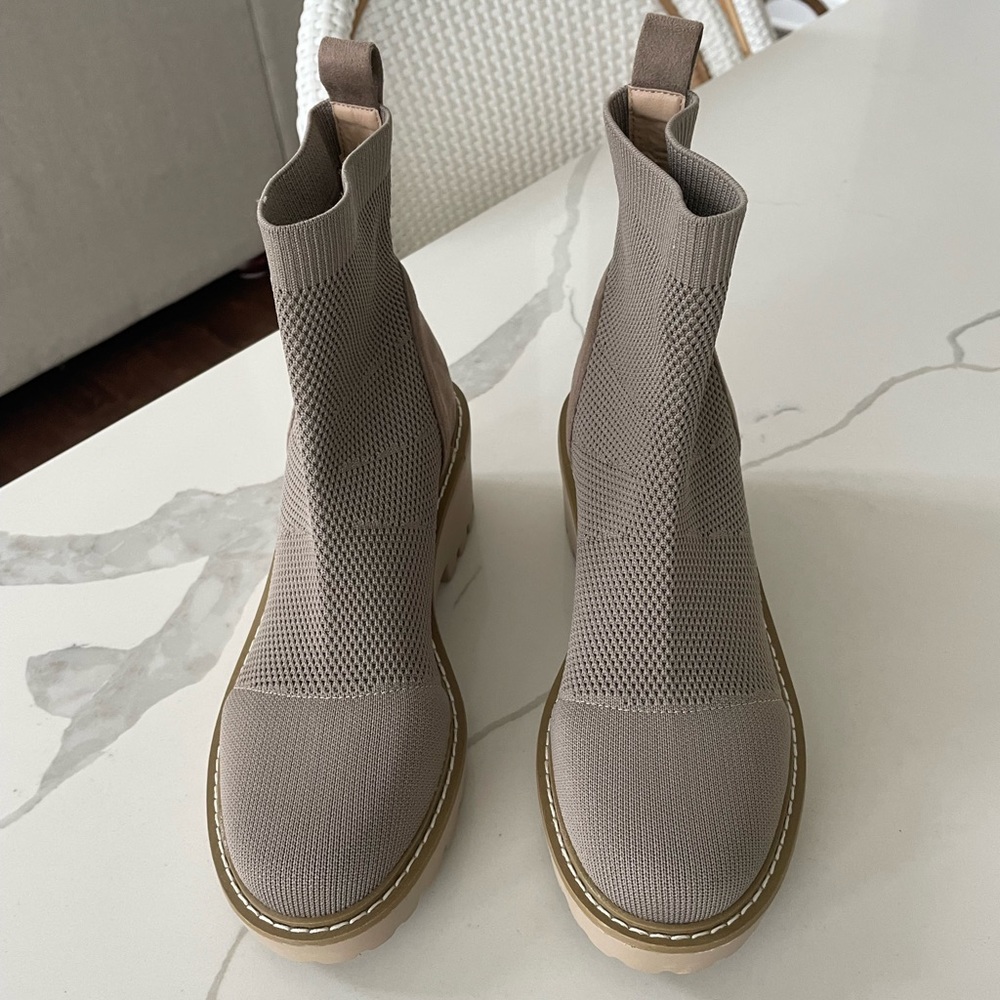 Nicole Miller Chelsea boots